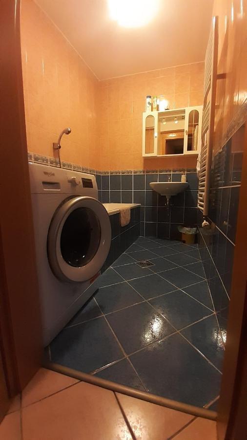 Elizabet Apartman A Belvarosban Сарвас Екстериор снимка