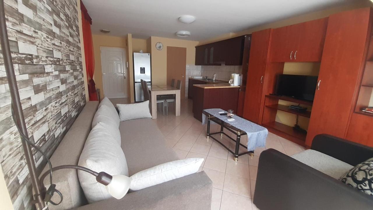 Elizabet Apartman A Belvarosban Сарвас Екстериор снимка